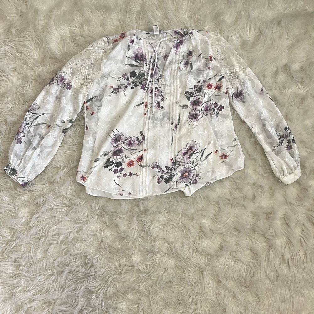 White House Black Market Blouse Size 14P.